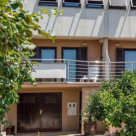 Cozy In With Wifi Appartement Zadar